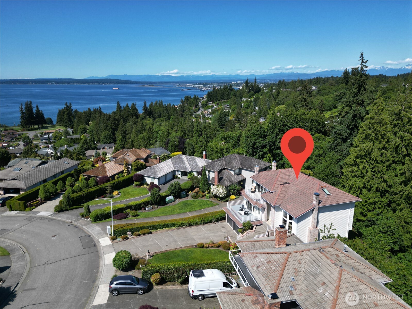 Everett, Washington, 98203, United States, 4 Bedrooms Bedrooms, ,4 BathroomsBathrooms,Residential,For Sale,1841761