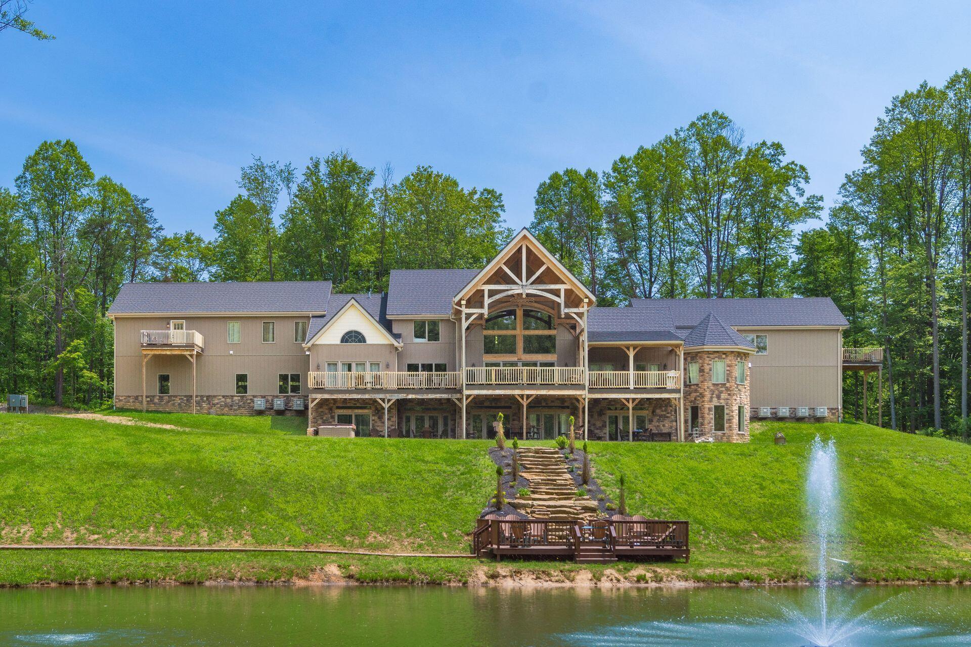 Rockbridge, Ohio, 43149, United States, 8 Bedrooms Bedrooms, ,14 BathroomsBathrooms,Residential,For Sale,1820005
