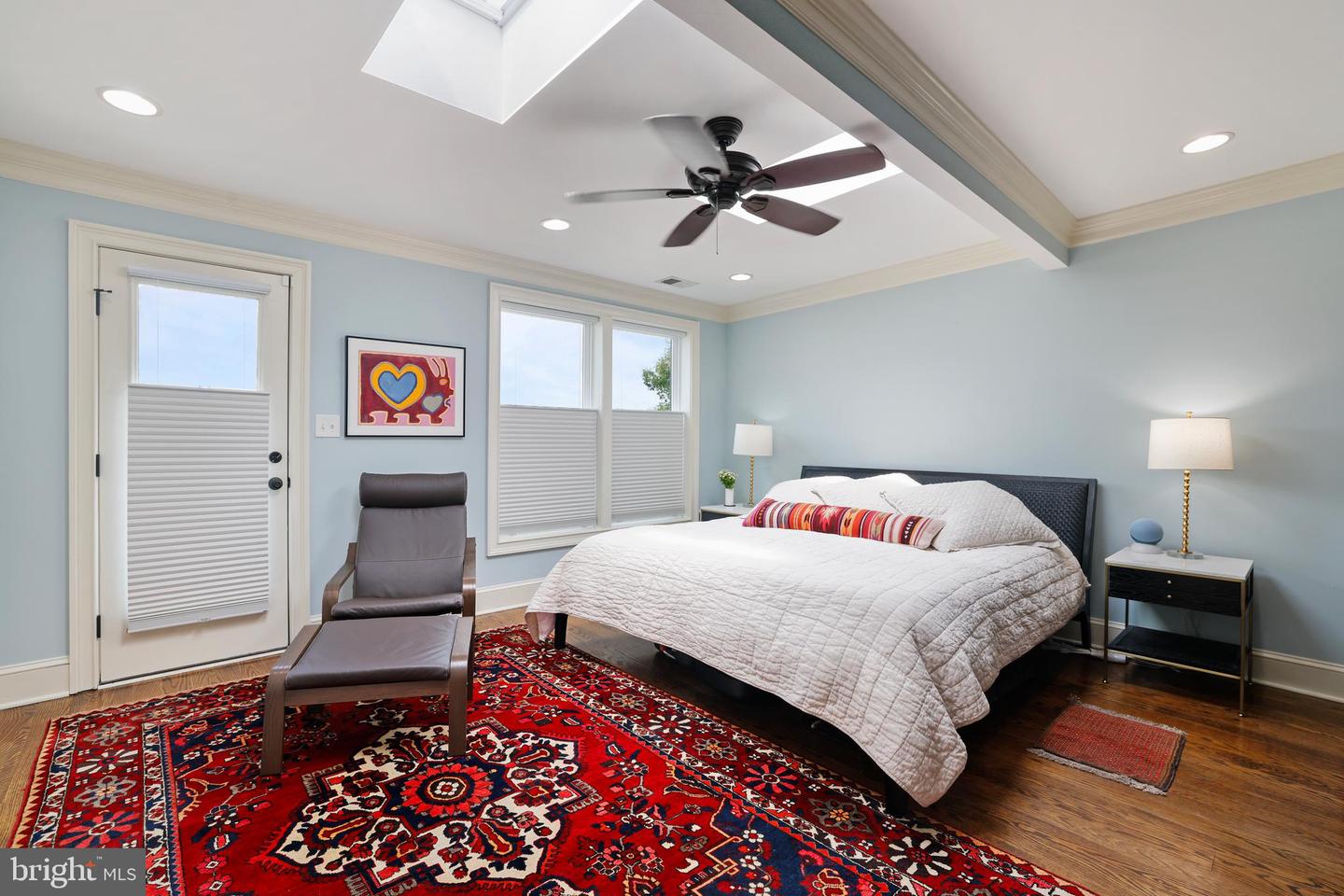 Washington, District of Columbia, 20003, United States, 2 Bedrooms Bedrooms, ,2 BathroomsBathrooms,Residential,For Sale,1896371