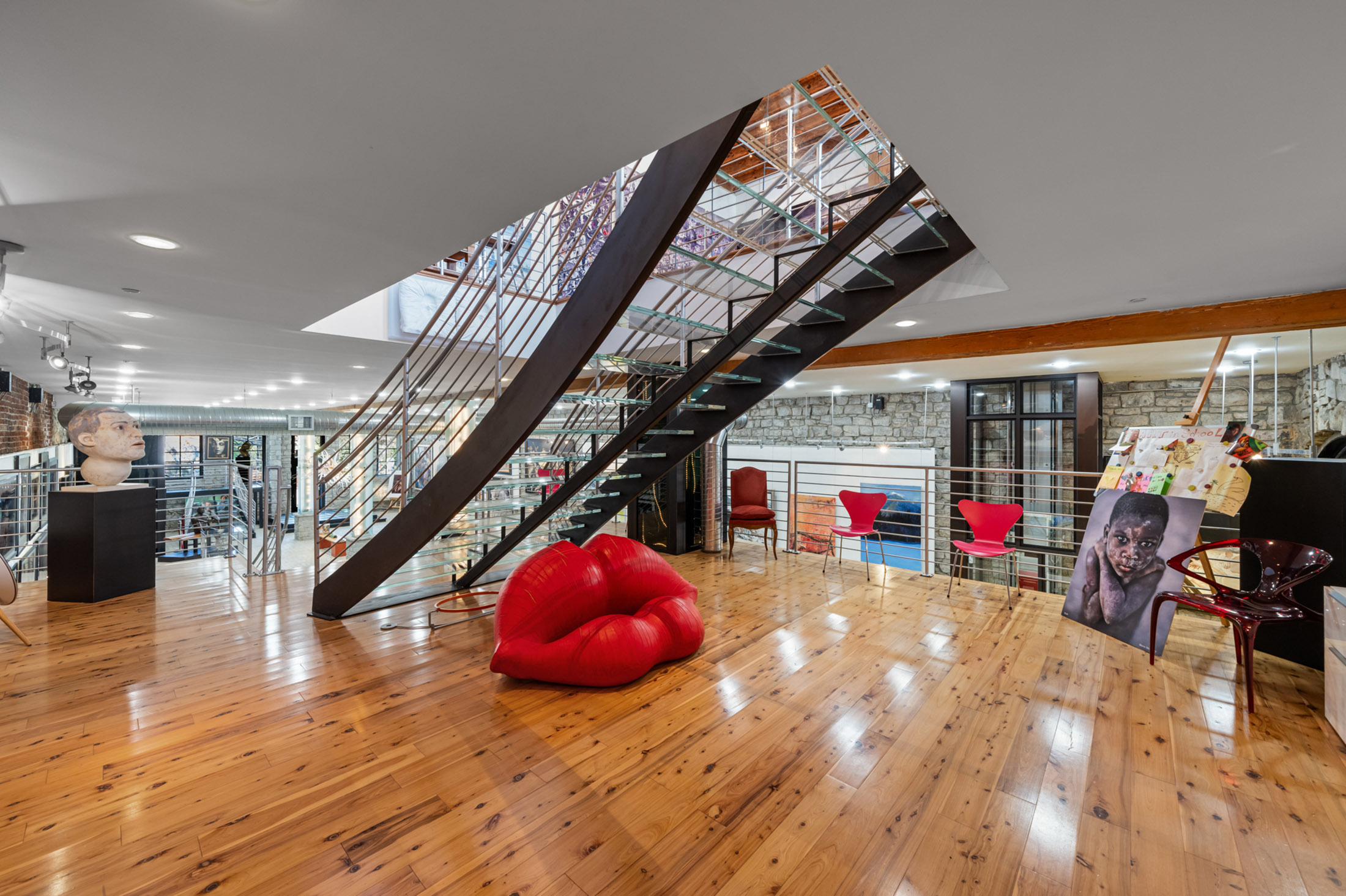  Extraordinary 1925 Landmark Live-Work Building in the Heart of Castleberry Hill - 物件實景