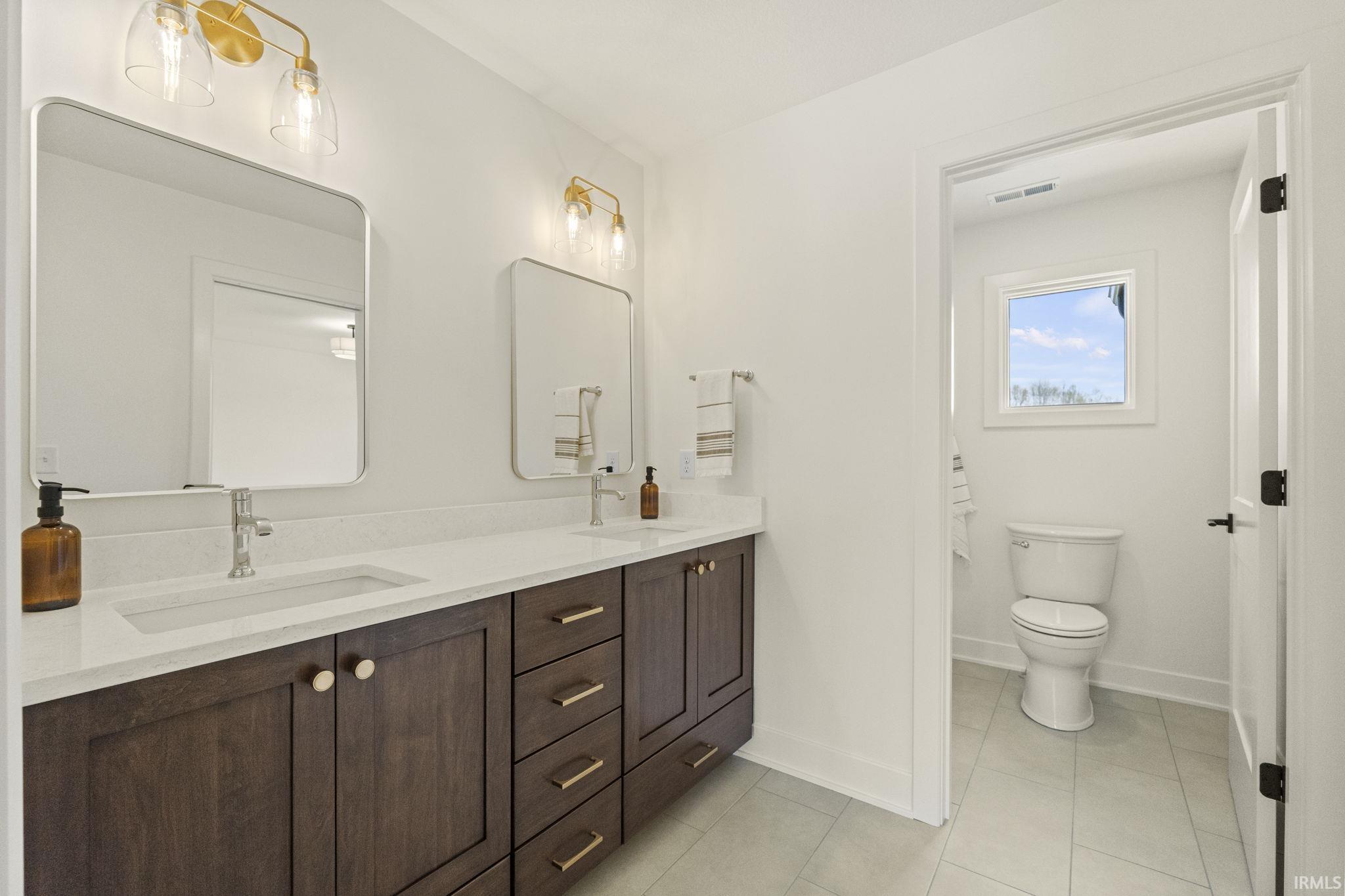 Huntertown, Indiana, 46748, United States, 4 Bedrooms Bedrooms, ,4 BathroomsBathrooms,Residential,For Sale,2005493