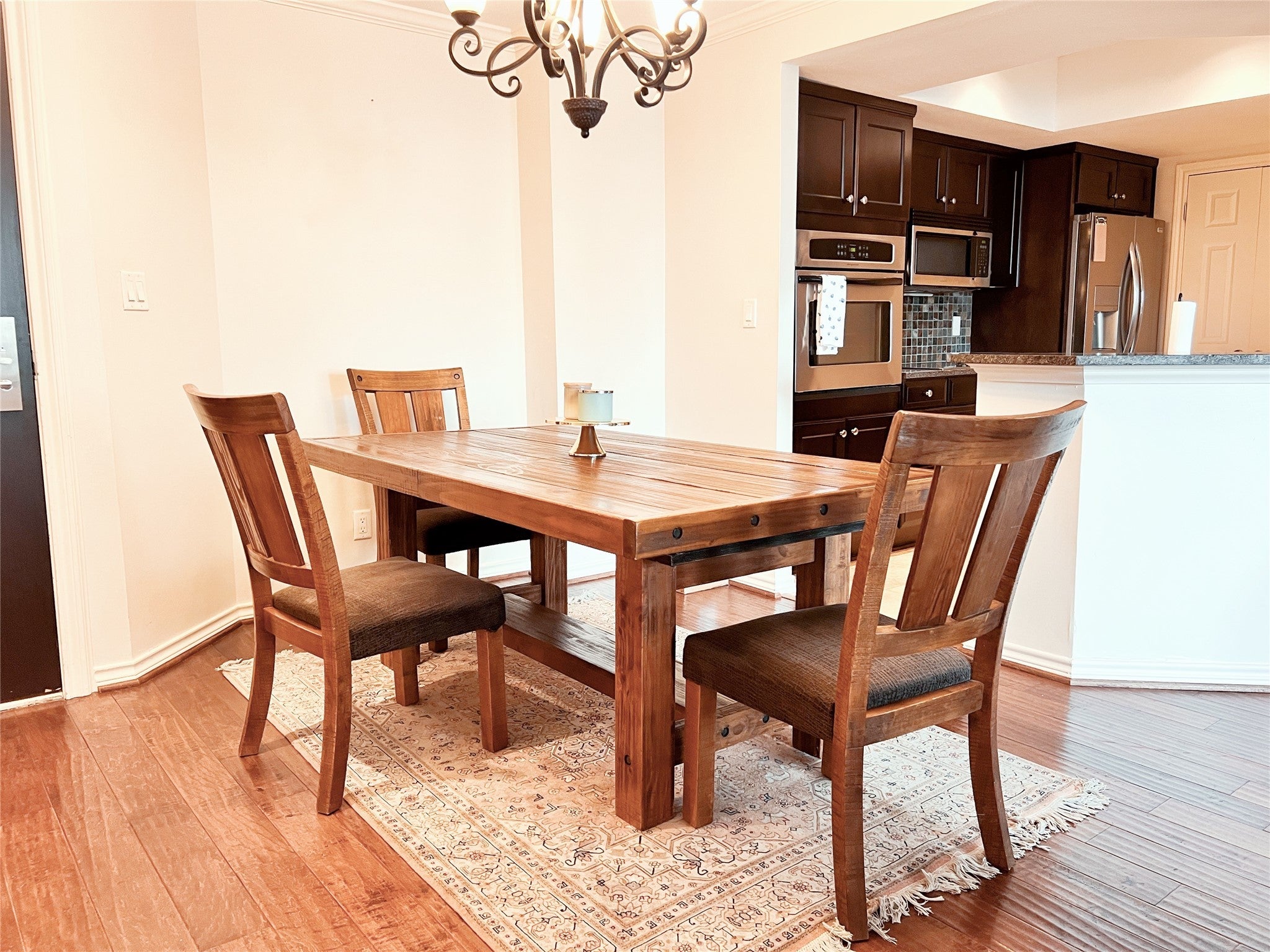 Dallas, Texas, 75225, United States, 2 Bedrooms Bedrooms, ,2 BathroomsBathrooms,Residential,For Sale,1980398