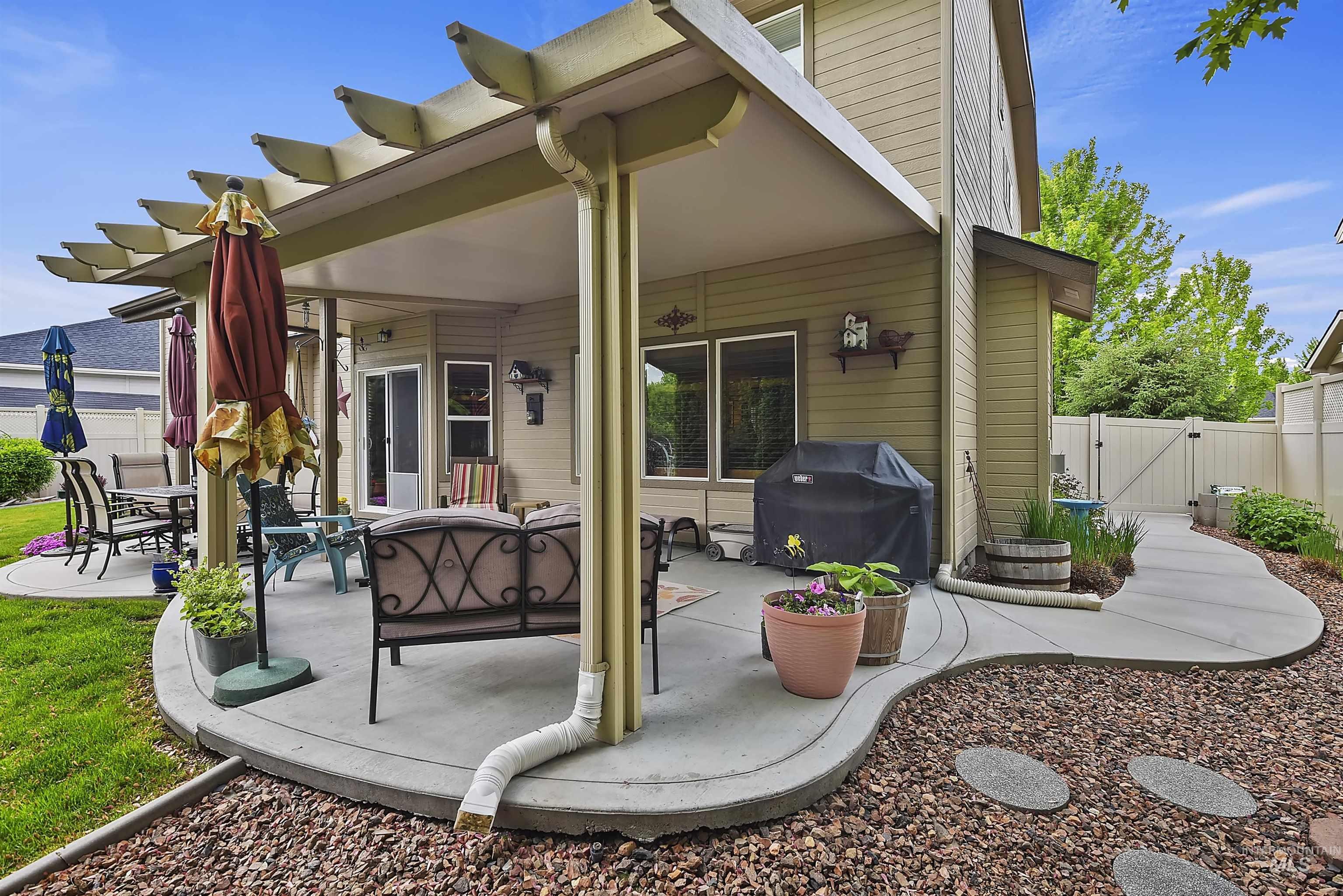 9887 Bray Creek St, Star, Idaho, 83669, United States, 3 Bedrooms Bedrooms, ,3 BathroomsBathrooms,Residential,For Sale,9887 Bray Creek St,1626319