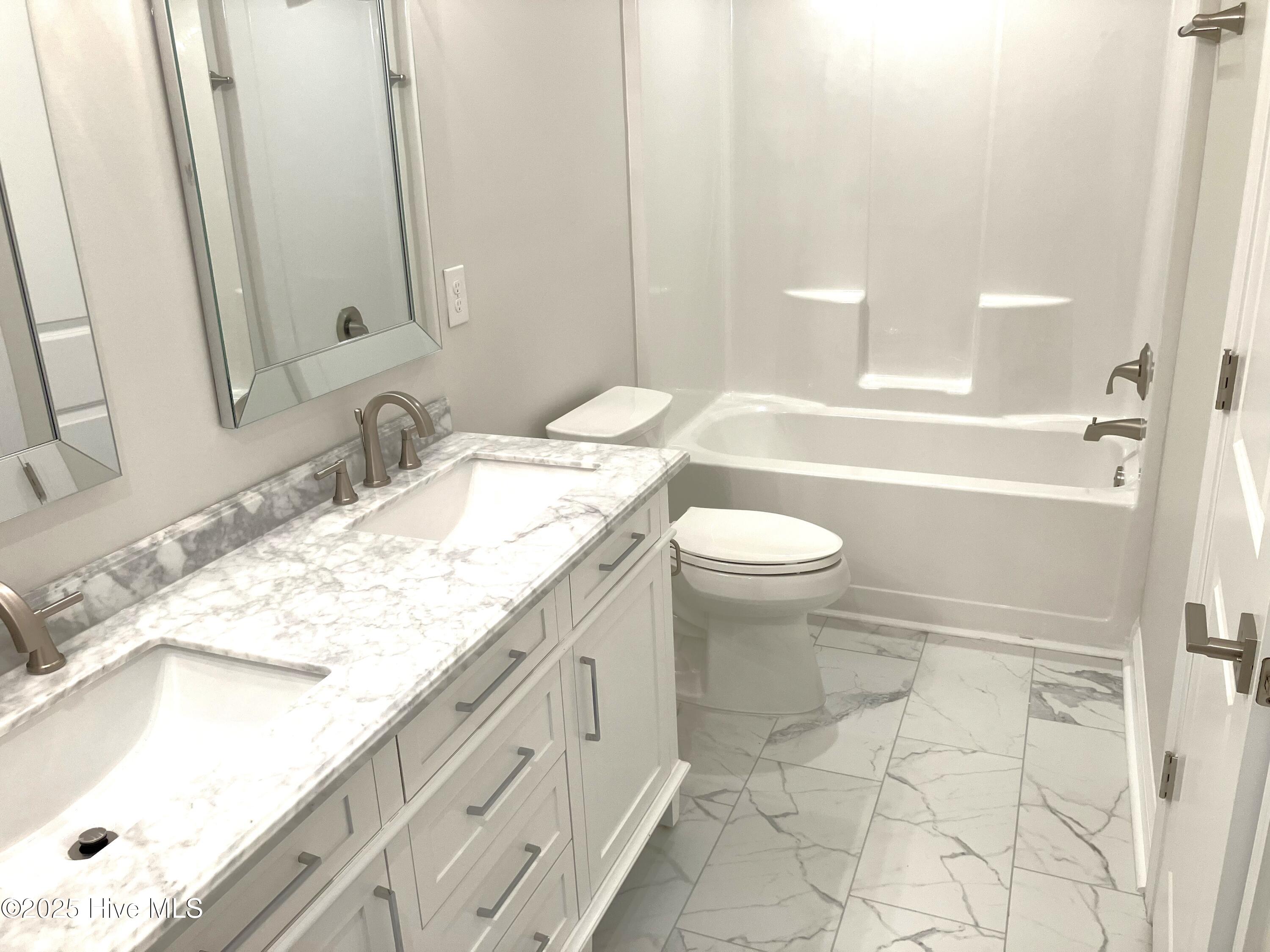 Jacksonville, North Carolina, 28546, United States, 5 Bedrooms Bedrooms, ,4 BathroomsBathrooms,Residential,For Sale,1872875