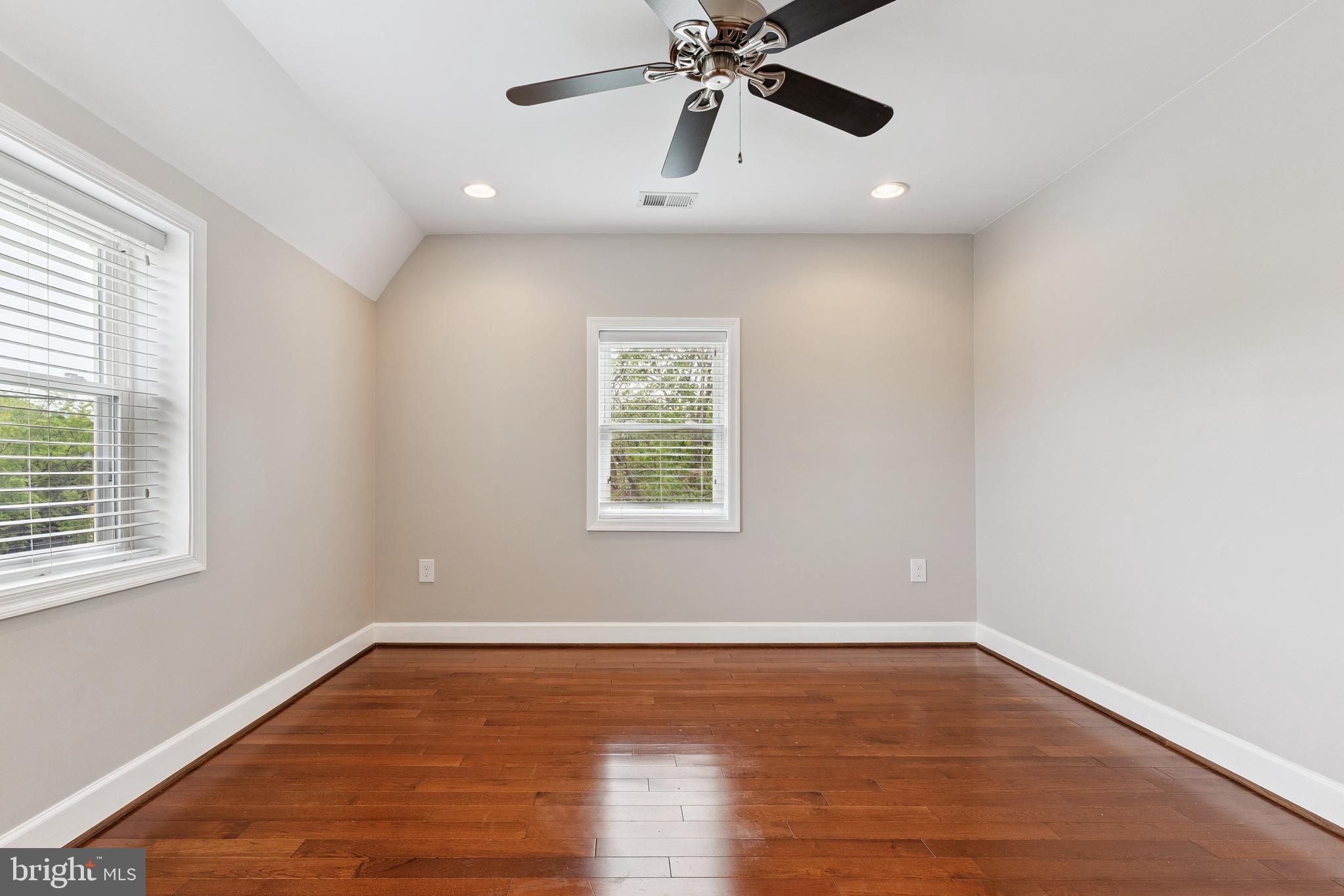 Washington, District of Columbia, 20011, United States, 3 Bedrooms Bedrooms, ,4 BathroomsBathrooms,Residential,For Sale,1935527