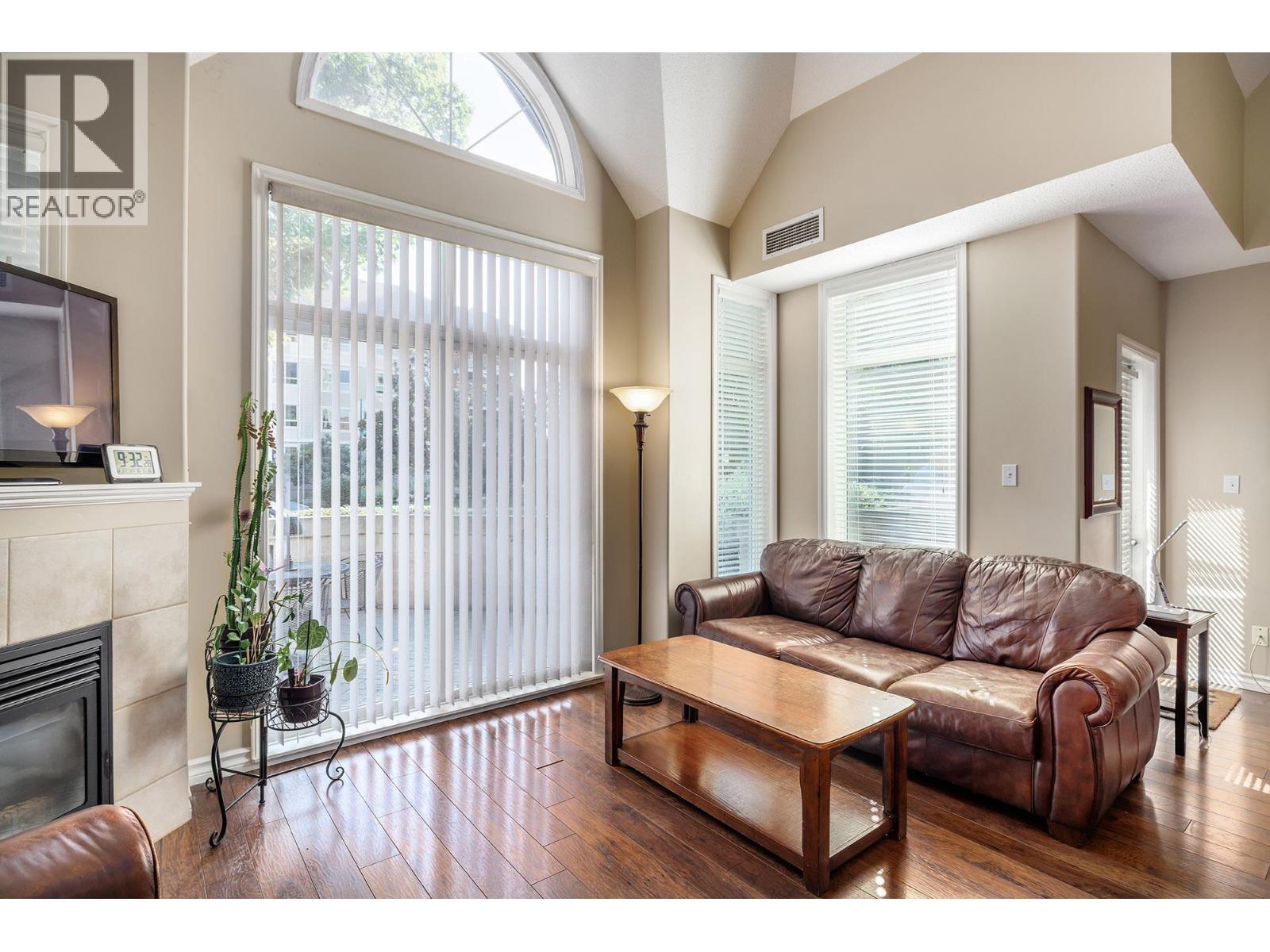 KELOWNA, British Columbia, V1Y 9W1, CA, 2 Bedrooms Bedrooms, ,2 BathroomsBathrooms,Residential,For Sale,1961456