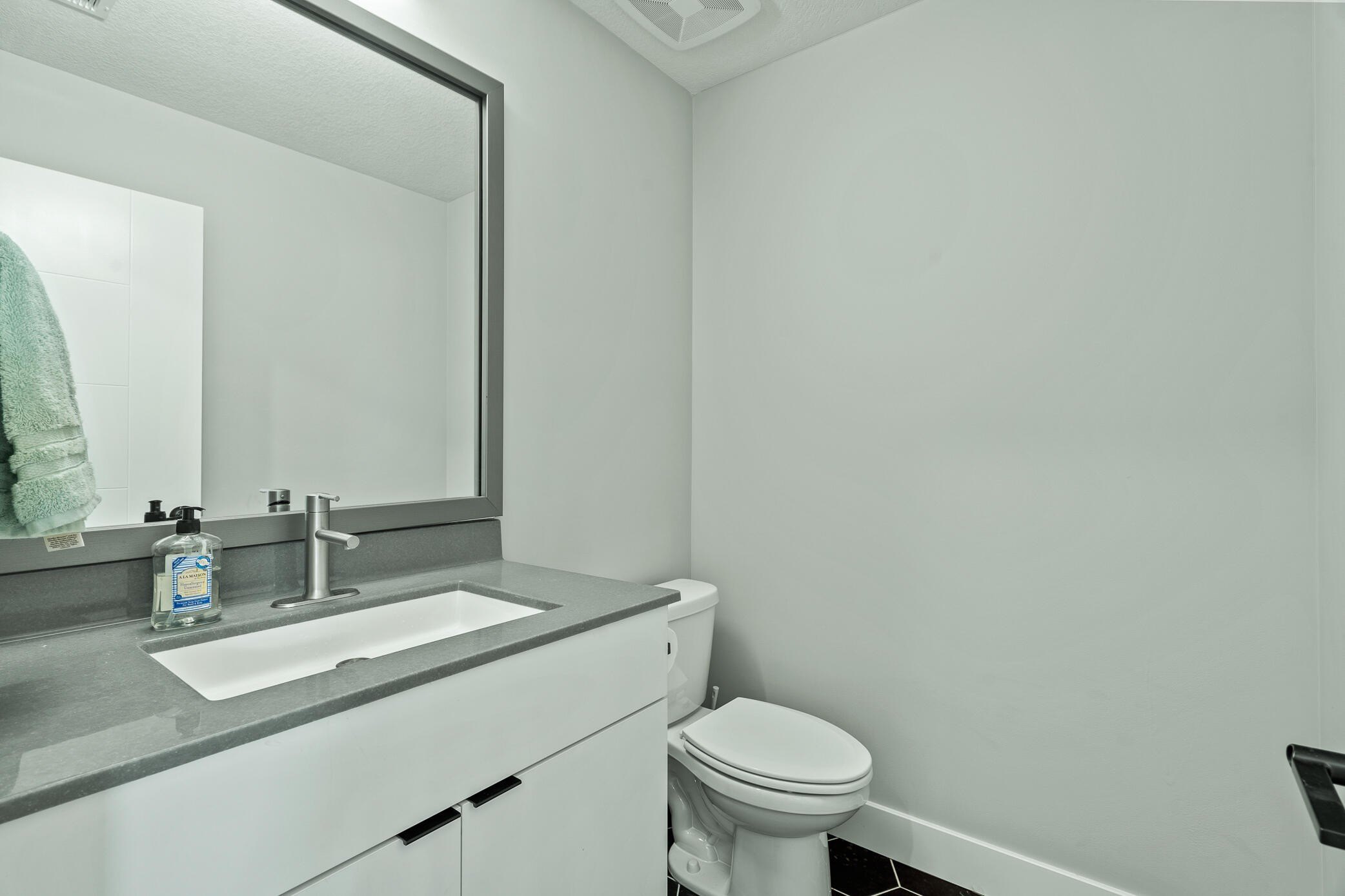 COLUMBIA, Missouri, 65203, United States, 3 Bedrooms Bedrooms, ,3 BathroomsBathrooms,Residential,For Sale,1870276