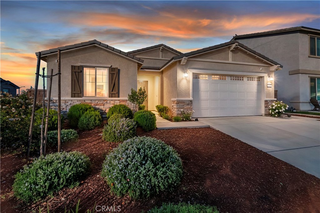 Murrieta, California, 92563, United States, 3 Bedrooms Bedrooms, ,2 BathroomsBathrooms,Residential,For Sale,2011139