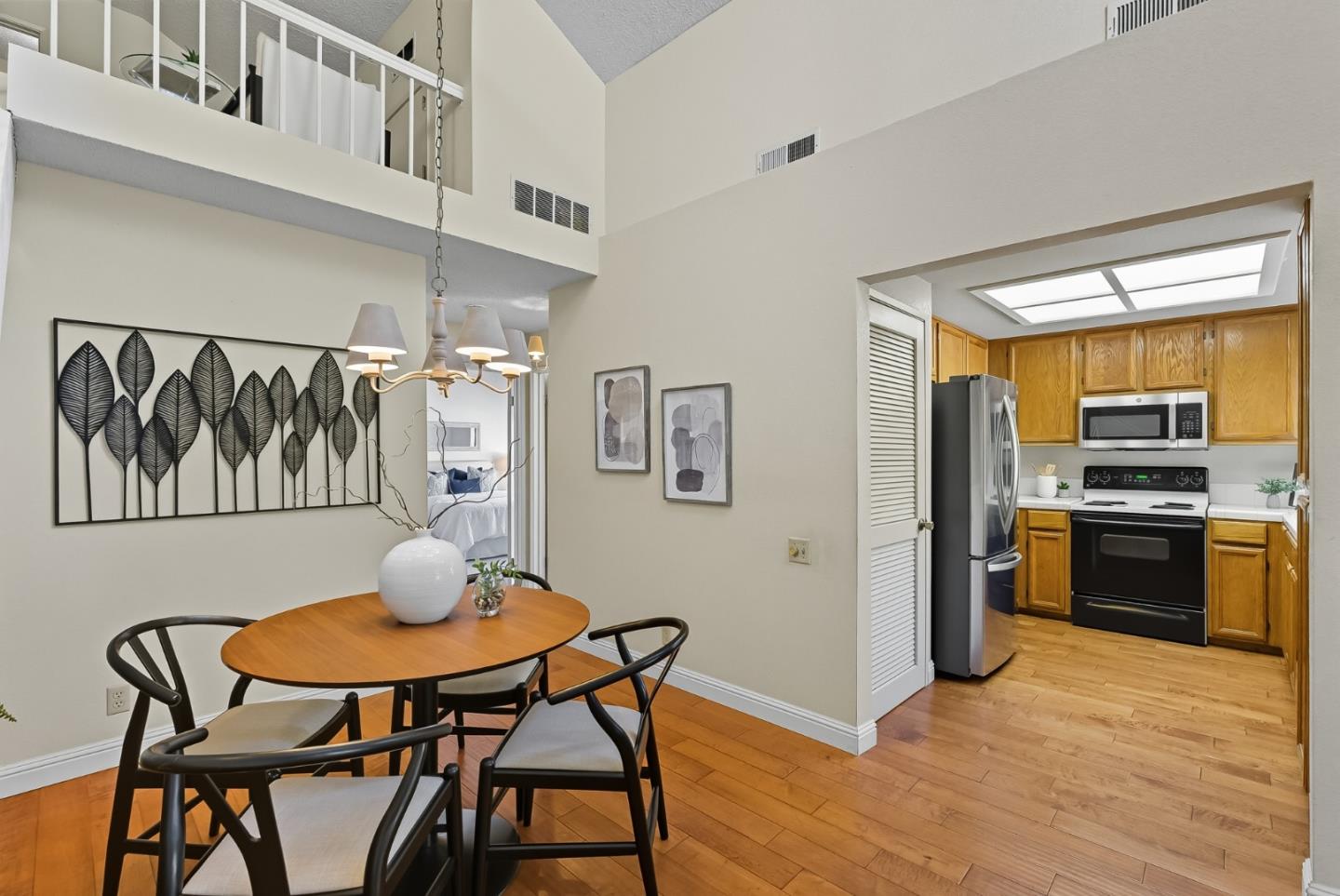San Jose, California, 95121, United States, 2 Bedrooms Bedrooms, ,2 BathroomsBathrooms,Residential,For Sale,1950993