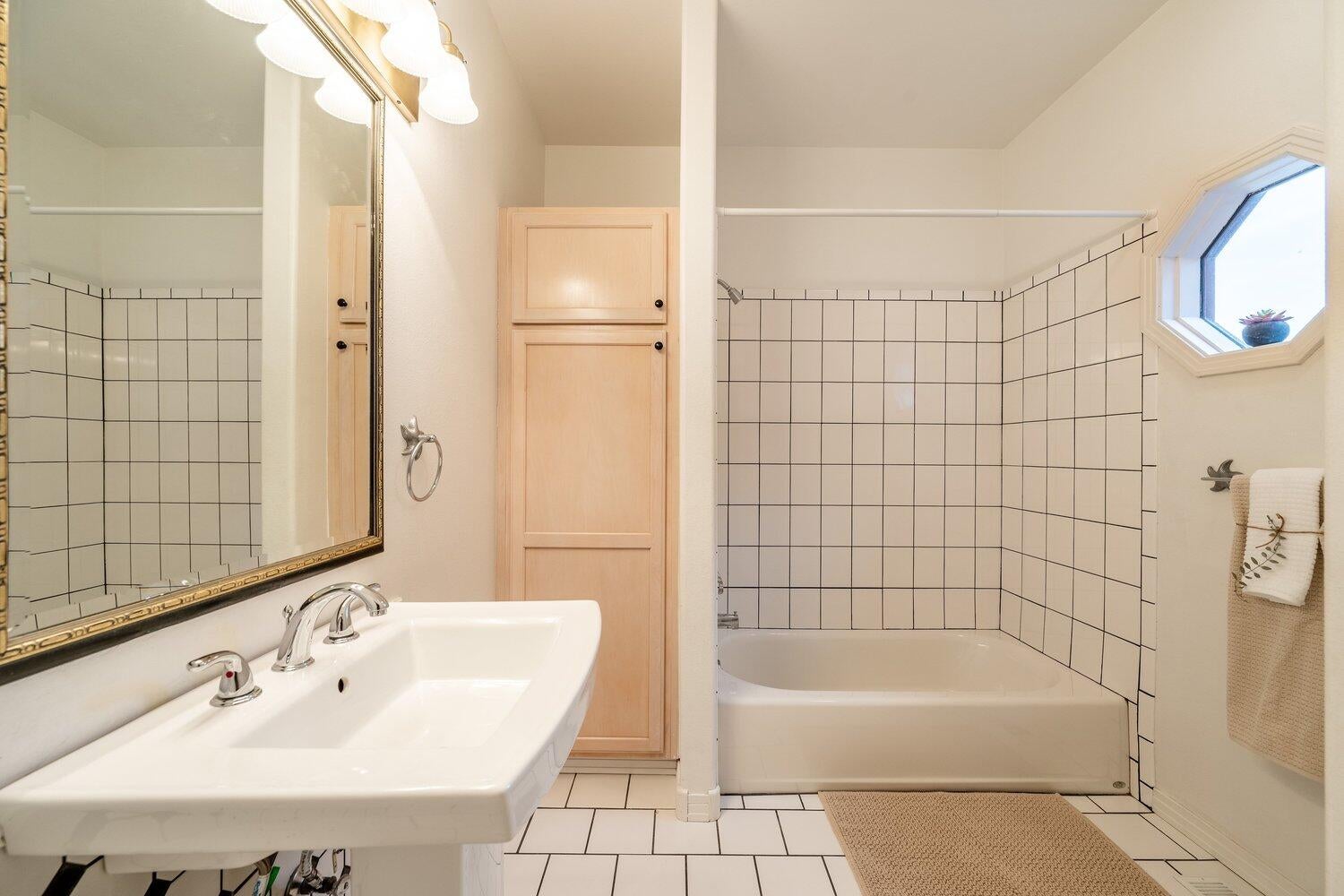 Sheridan, Wyoming, 82801, United States, 3 Bedrooms Bedrooms, ,3 BathroomsBathrooms,Residential,For Sale,2010007