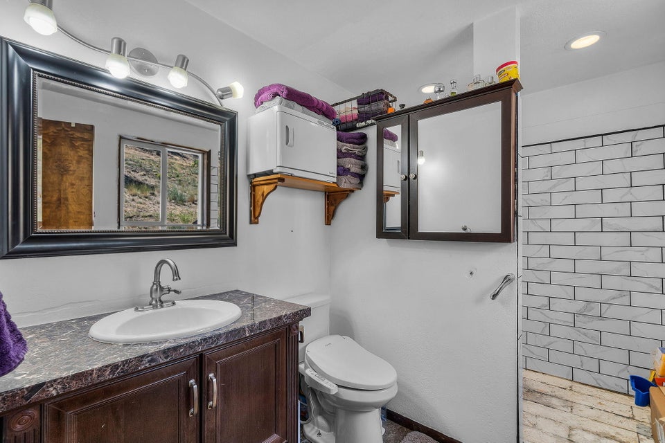 Prineville, Oregon, 97754, United States, 3 Bedrooms Bedrooms, ,3 BathroomsBathrooms,Residential,For Sale,1850319