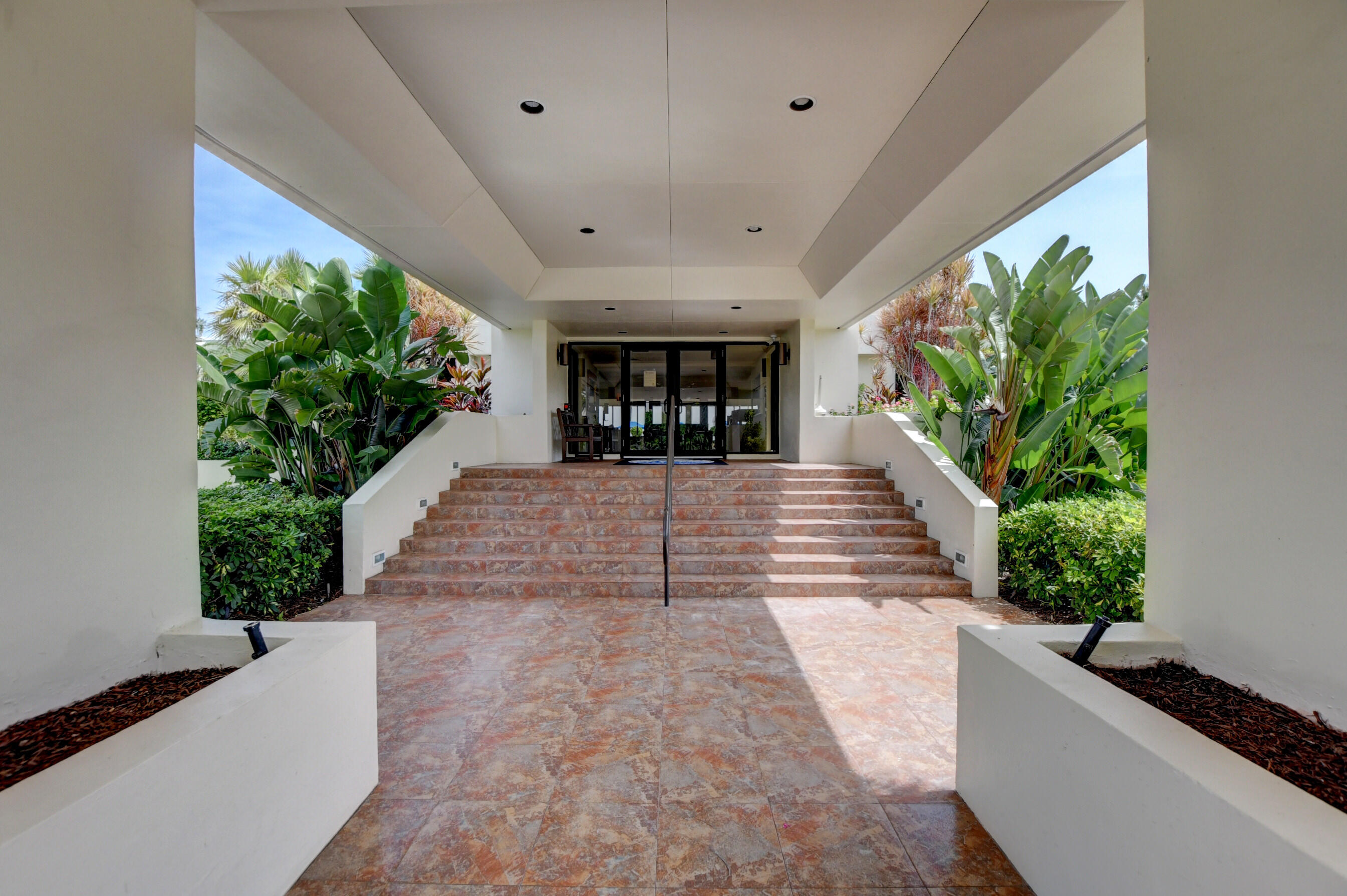 Highland Beach, Florida, 33487, United States, 2 Bedrooms Bedrooms, ,2 BathroomsBathrooms,Residential,For Sale,1907746
