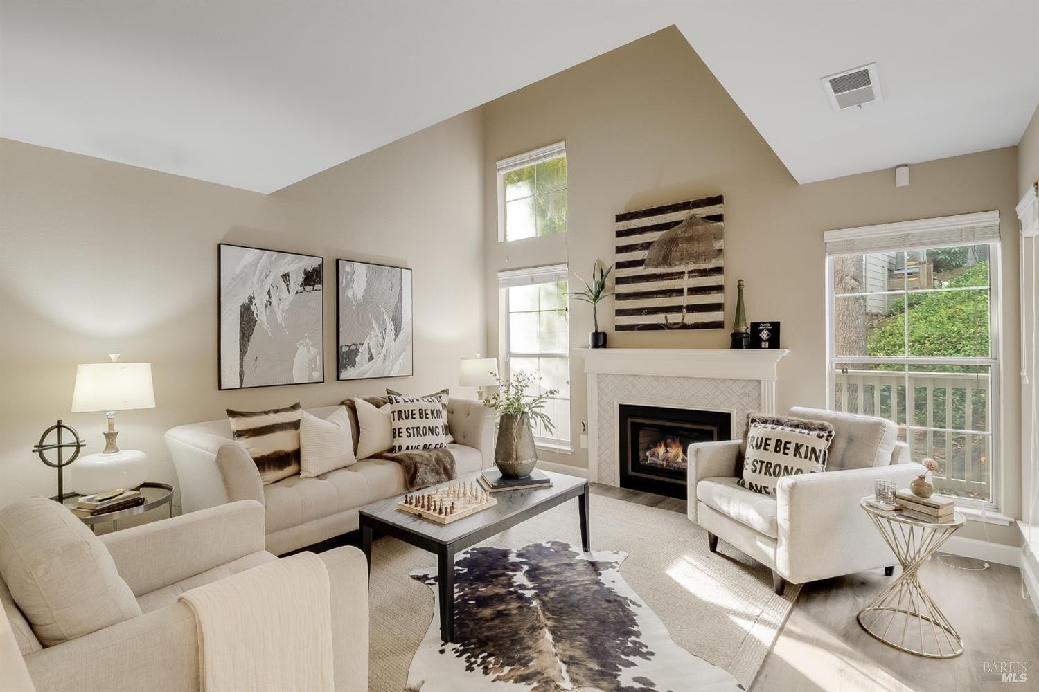 Martinez, California, 94553, United States, 3 Bedrooms Bedrooms, ,3 BathroomsBathrooms,Residential,For Sale,1990970