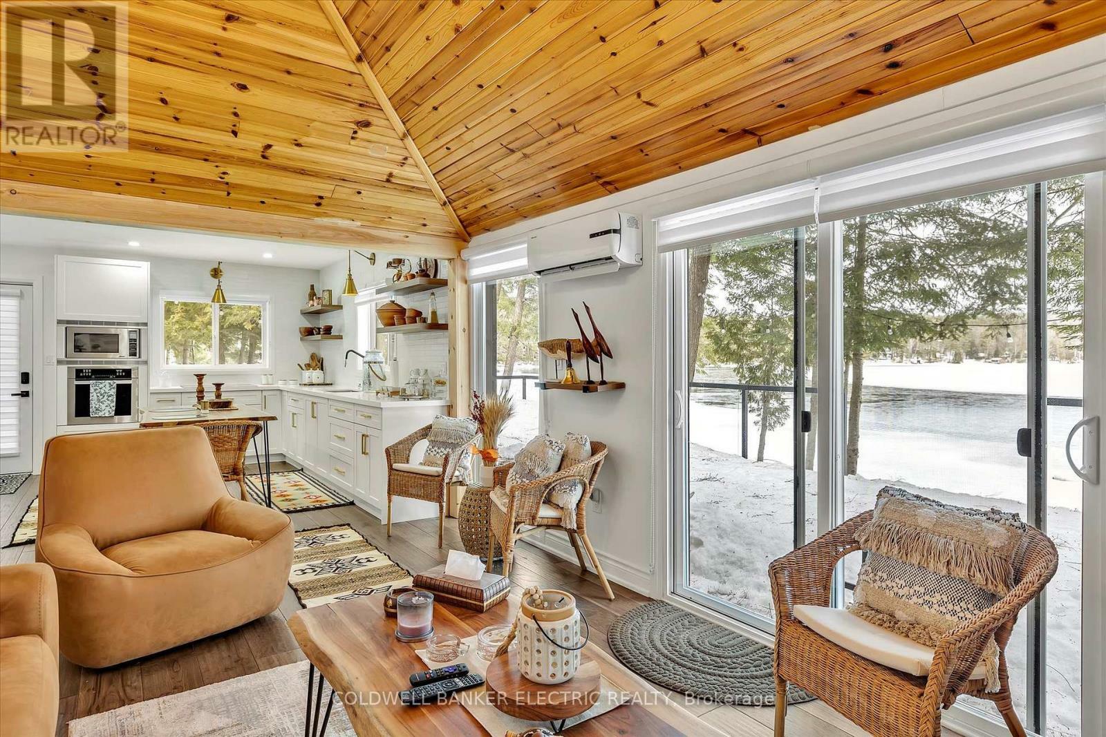 MINDEN HILLS (MINDEN), Ontario, K0M 2K0, CA, 2 Bedrooms Bedrooms, ,1 BathroomBathrooms,Residential,For Sale,1875856