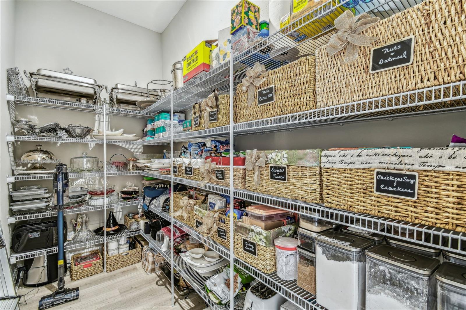 Wesley Chapel, Florida, 33543, United States, 5 Bedrooms Bedrooms, ,4 BathroomsBathrooms,Residential,For Sale,2008610