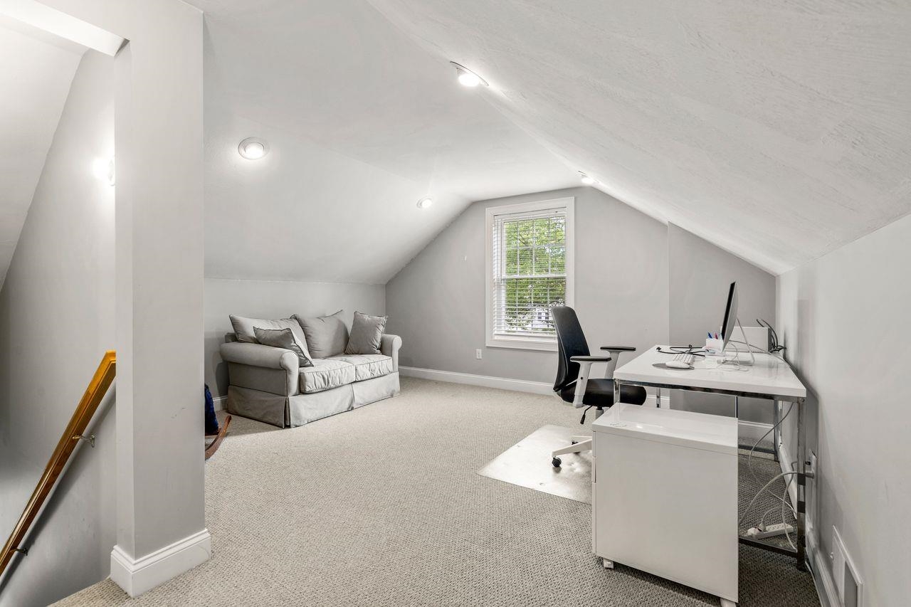 Manchester, New Hampshire, 03104, United States, 4 Bedrooms Bedrooms, ,3 BathroomsBathrooms,Residential,For Sale,1934324