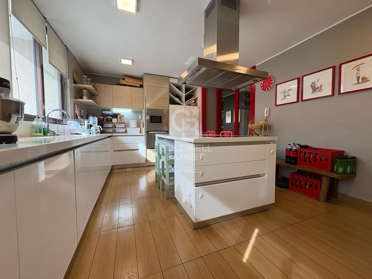 Vitacura, Chile, 3 Bedrooms Bedrooms, ,3 BathroomsBathrooms,Residential,For Sale,1784009