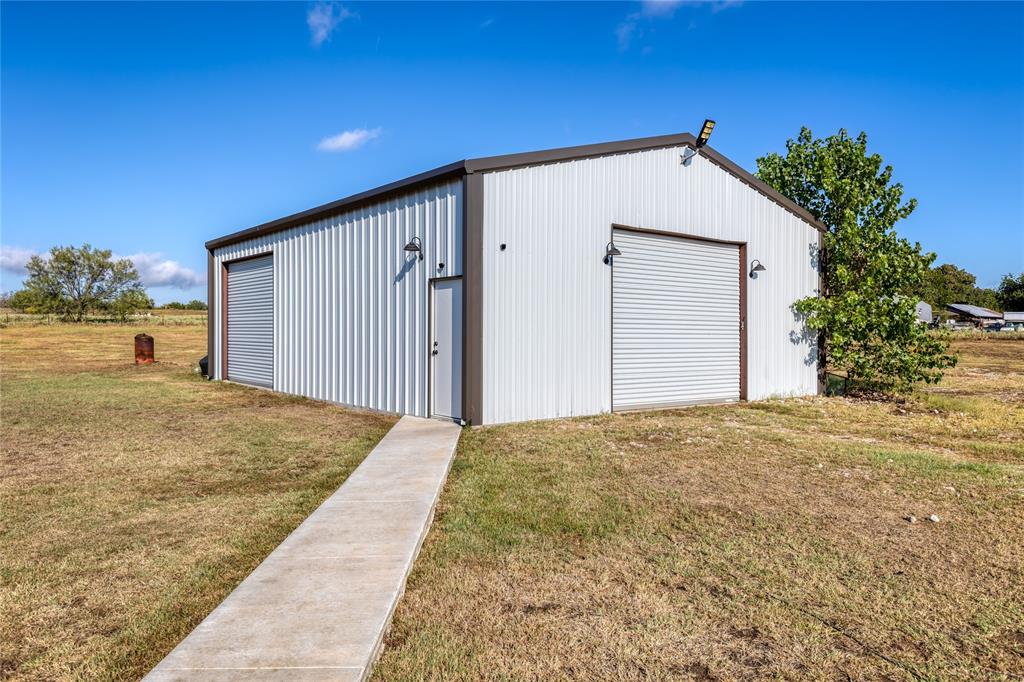 Springtown, Texas, 76082, United States, 4 Bedrooms Bedrooms, ,2 BathroomsBathrooms,Residential,For Sale,1980102