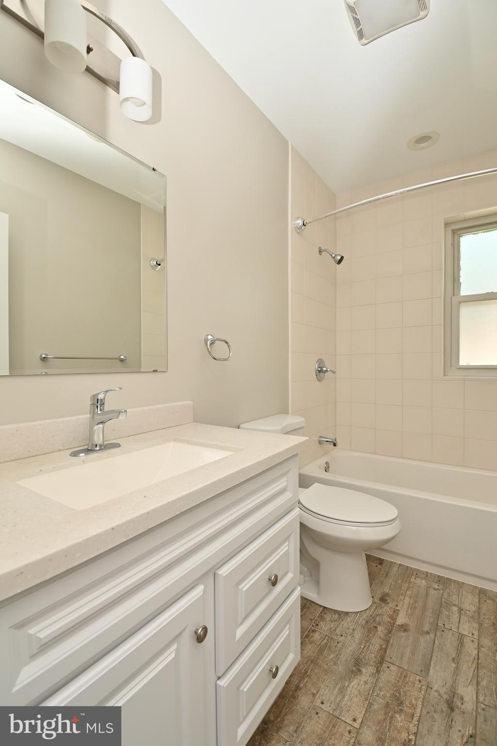 Washington, District of Columbia, 20002, United States, 3 Bedrooms Bedrooms, ,4 BathroomsBathrooms,Residential,For Sale,1931159