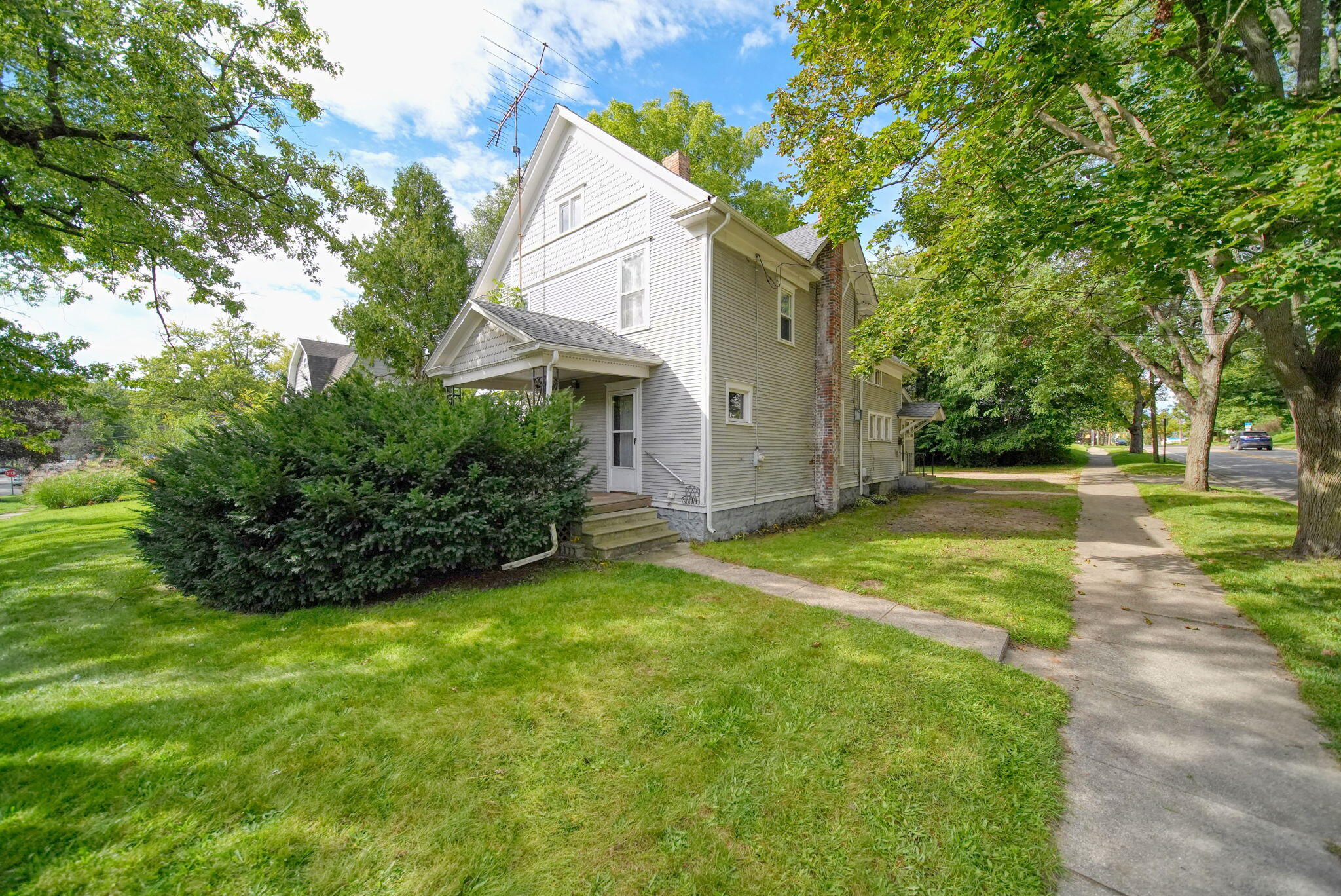 High St, Jackson, MI 49203