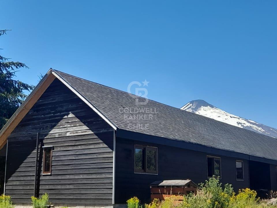 Pucón, Chile, 4 Bedrooms Bedrooms, ,3 BathroomsBathrooms,Residential,For Sale,1959469