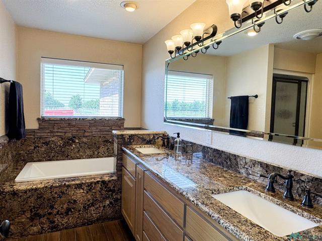 Artesia, New Mexico, 88210, United States, 4 Bedrooms Bedrooms, ,4 BathroomsBathrooms,Residential,For Sale,2005953