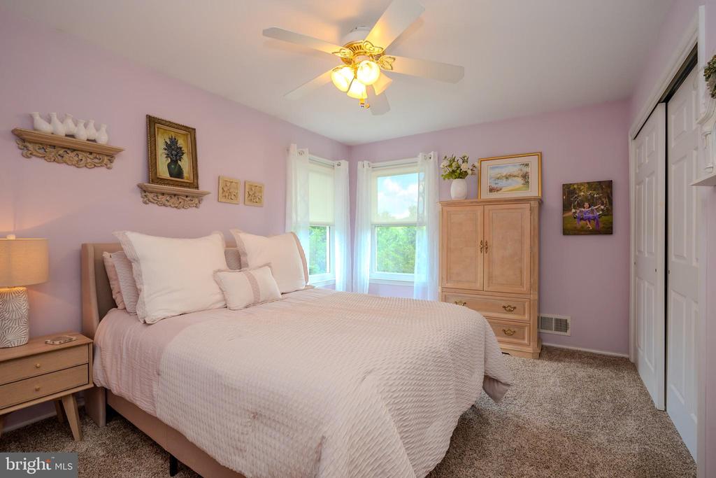 Monroe Township, New Jersey, 08831, United States, 5 Bedrooms Bedrooms, ,4 BathroomsBathrooms,Residential,For Sale,1895133
