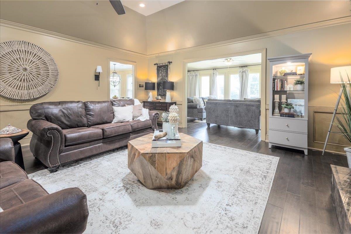 Collierville, Tennessee, 38017, United States, 4 Bedrooms Bedrooms, ,2 BathroomsBathrooms,Residential,For Sale,1911885