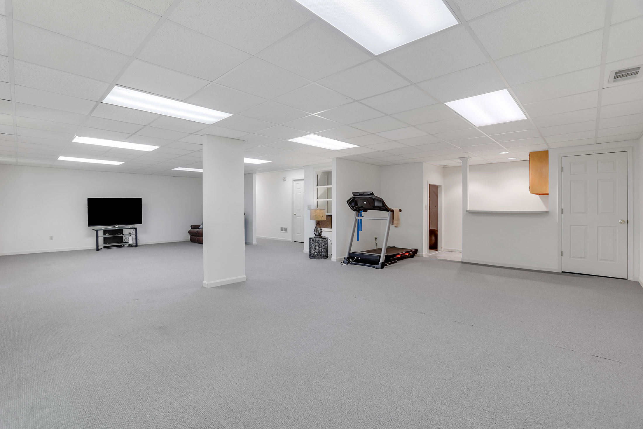  Glen Errol Gem with Daylight Basement and Expansion Potential - 物件實景