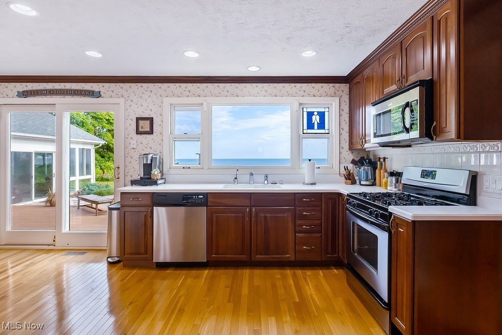 Conneaut, Ohio, 44030, United States, 7 Bedrooms Bedrooms, ,8 BathroomsBathrooms,Residential,For Sale,1977295