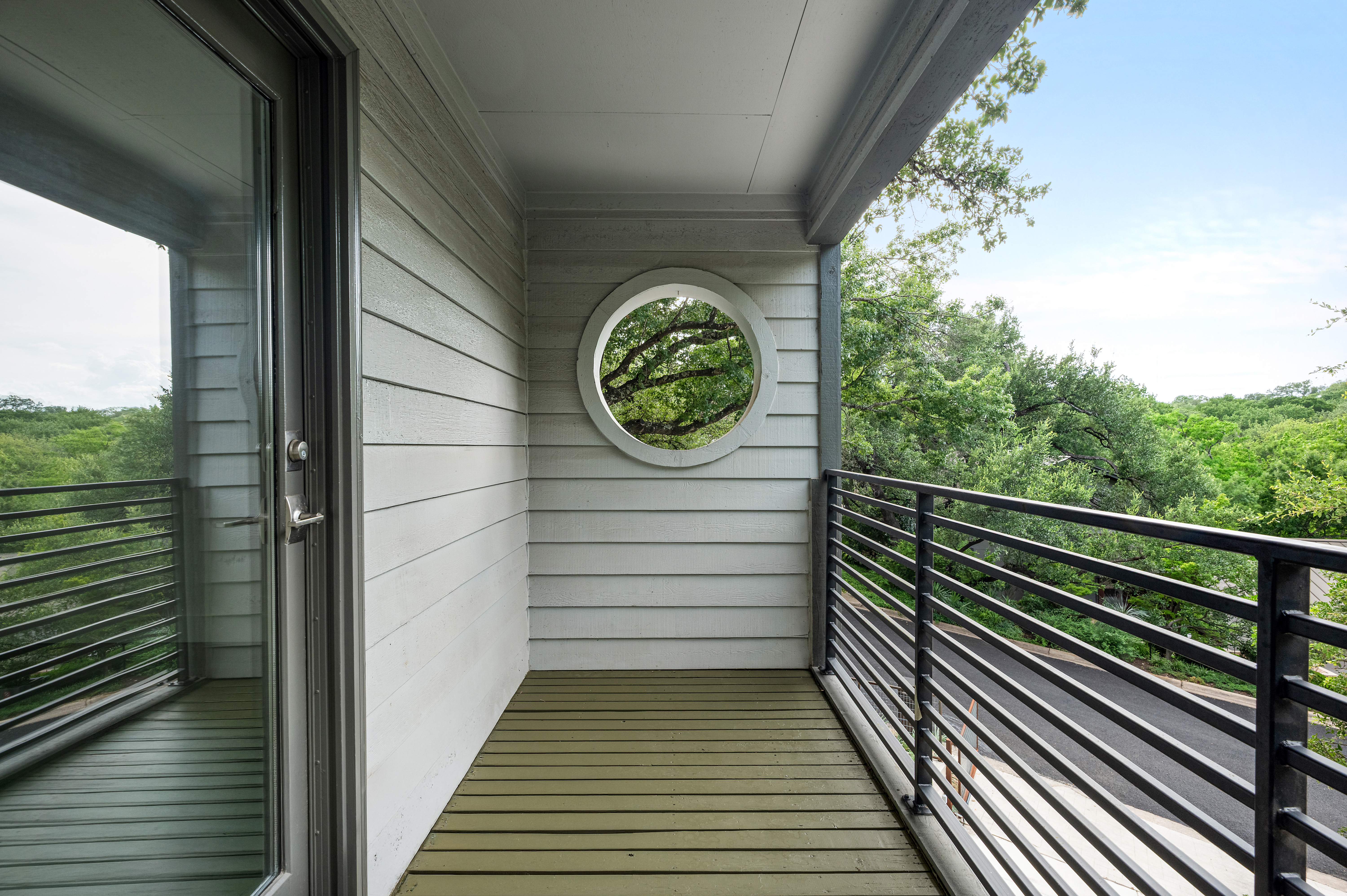  Tarrytown Home with Personality, Privacy, and a Pool - 物件實景