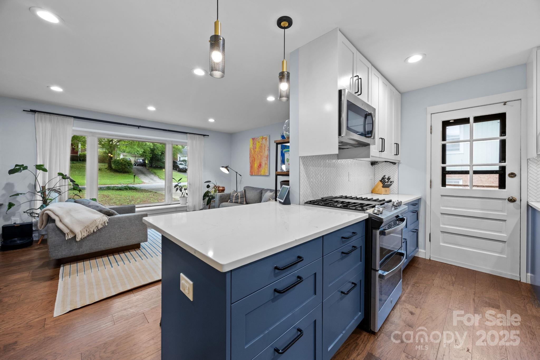 Charlotte, North Carolina, 28270, United States, 4 Bedrooms Bedrooms, ,3 BathroomsBathrooms,Residential,For Sale,1917923
