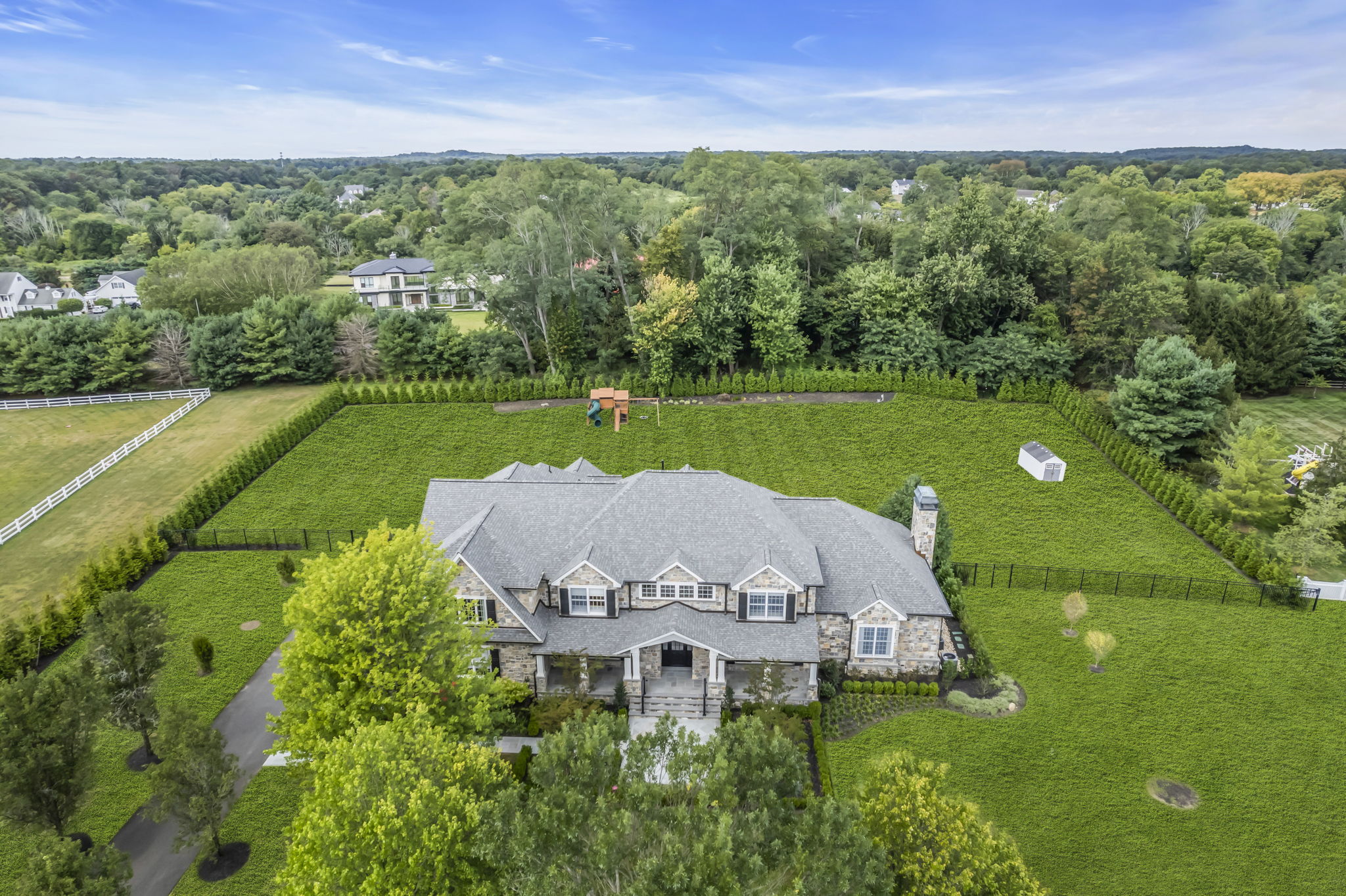  3 Bretwood Dr N - 物件實景