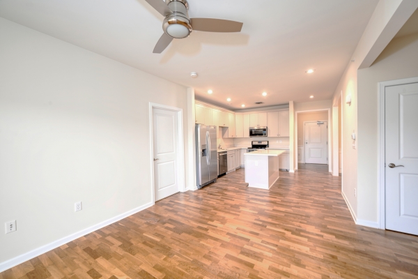 Weymouth, Massachusetts, 02190, United States, 2 Bedrooms Bedrooms, ,2 BathroomsBathrooms,Residential,For Sale,1978369