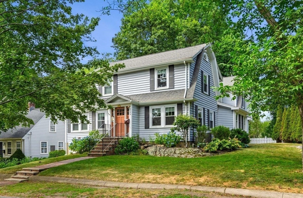 Marblehead, Massachusetts, 01945, United States, 4 Bedrooms Bedrooms, ,3 BathroomsBathrooms,Residential,For Sale,1903628