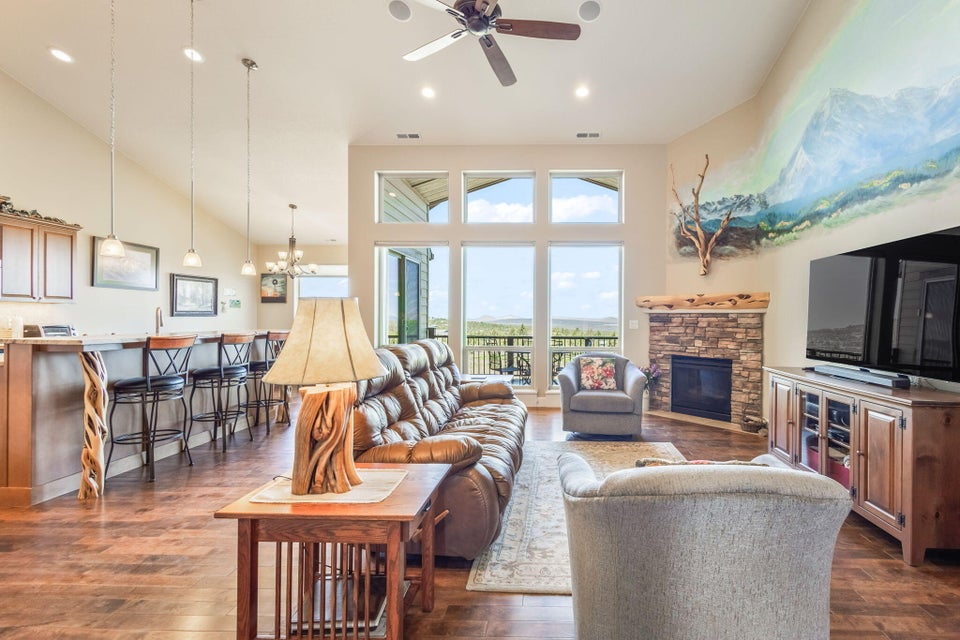 Prineville, Oregon, 97754, United States, 3 Bedrooms Bedrooms, ,3 BathroomsBathrooms,Residential,For Sale,1804823