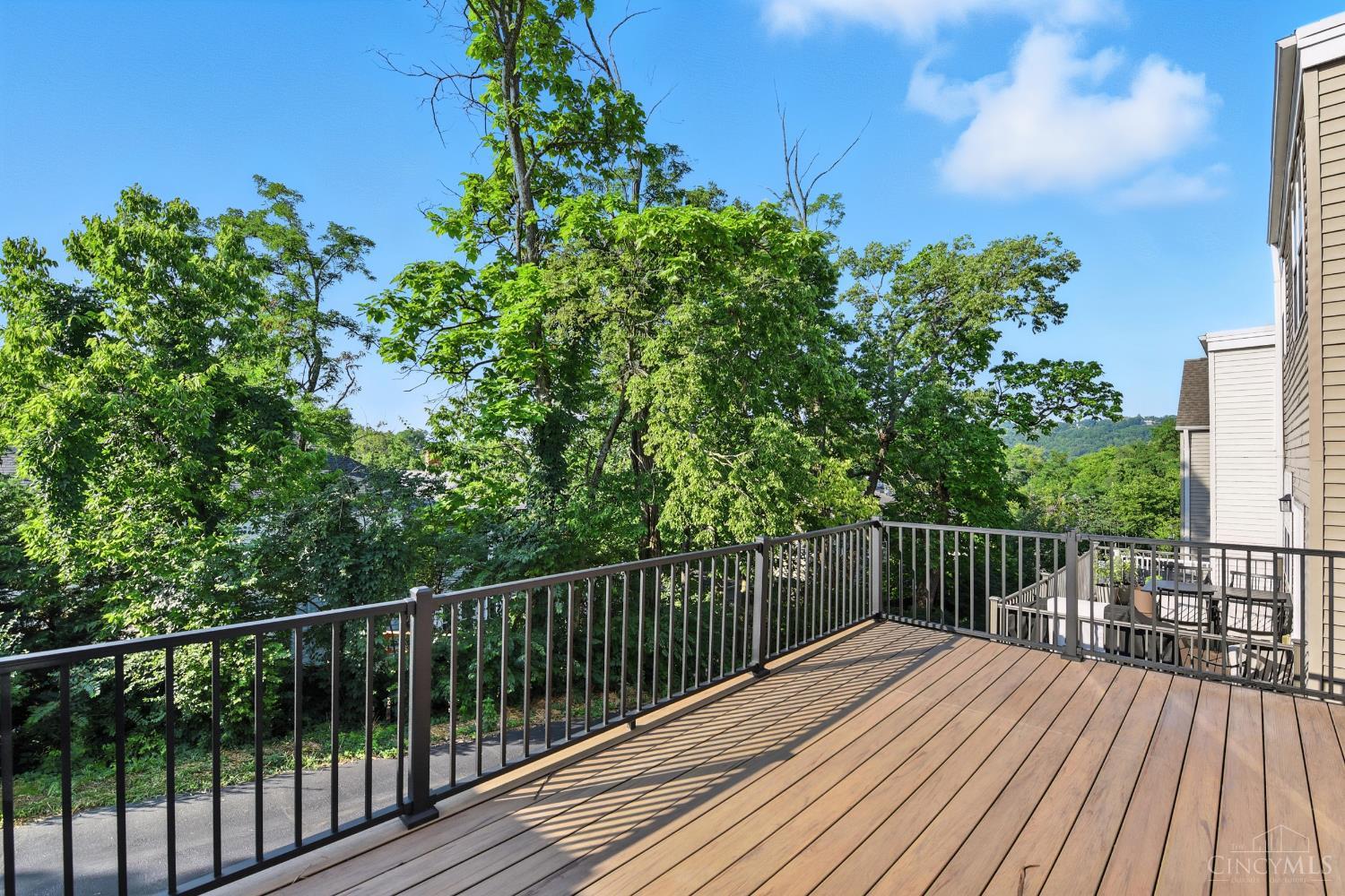 Cincinnati, Ohio, 45226, United States, 3 Bedrooms Bedrooms, ,4 BathroomsBathrooms,Residential,For Sale,1907461