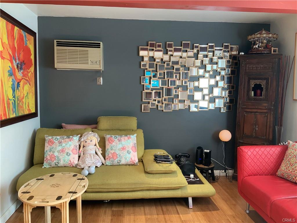 Glendale, California, 91203, United States, 1 Bedroom Bedrooms, ,1 BathroomBathrooms,Residential,For Sale,1969295