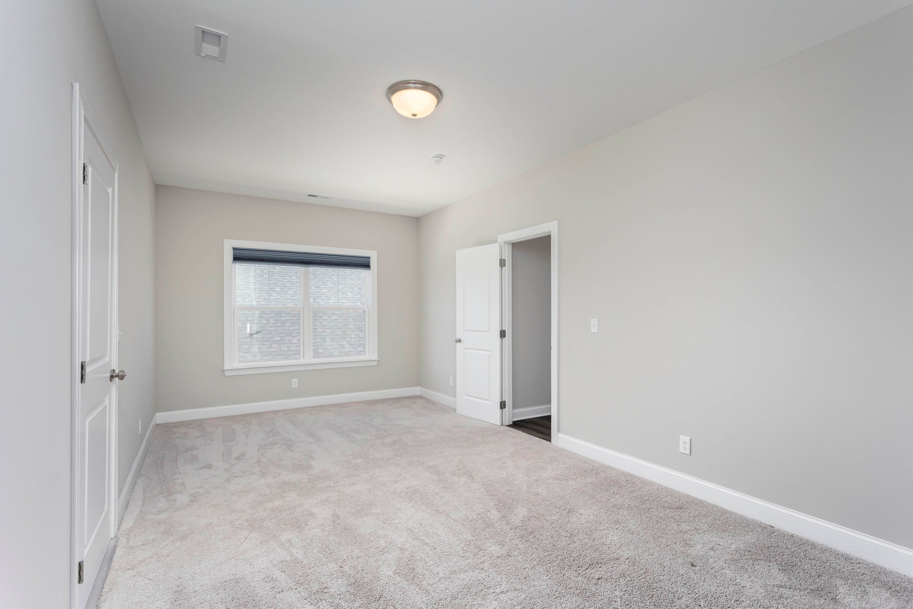 Chattanooga, Tennessee, 37421, United States, 4 Bedrooms Bedrooms, ,3 BathroomsBathrooms,Residential,For Sale,2000498