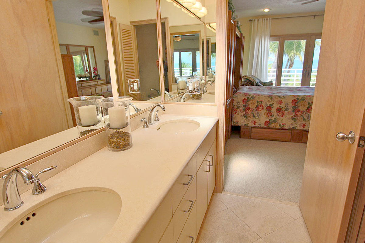 88547 Old Highway, Tavernier, Florida, 33070, United States, 4 Bedrooms Bedrooms, ,3 BathroomsBathrooms,Residential,For Sale,88547 Old Highway,1624824