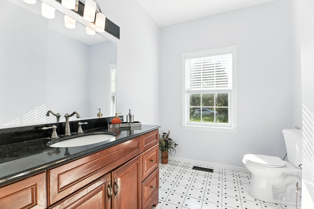 Westfield, Massachusetts, 01085, United States, 4 Bedrooms Bedrooms, ,3 BathroomsBathrooms,Residential,For Sale,1942003