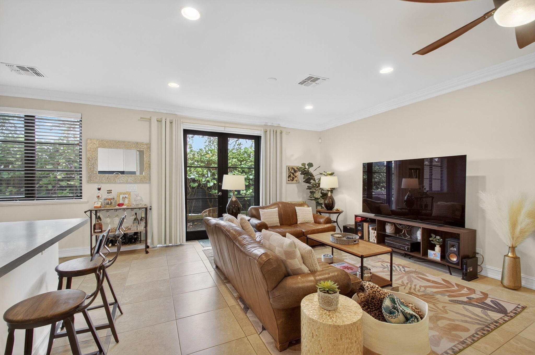 Hypoluxo, Florida, 33462, United States, 3 Bedrooms Bedrooms, ,3 BathroomsBathrooms,Residential,For Sale,1981527