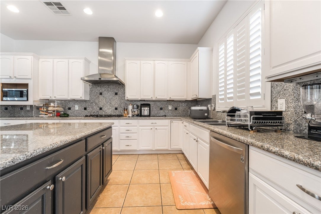 Henderson, Nevada, 89044, United States, 4 Bedrooms Bedrooms, ,4 BathroomsBathrooms,Residential,For Sale,2009744