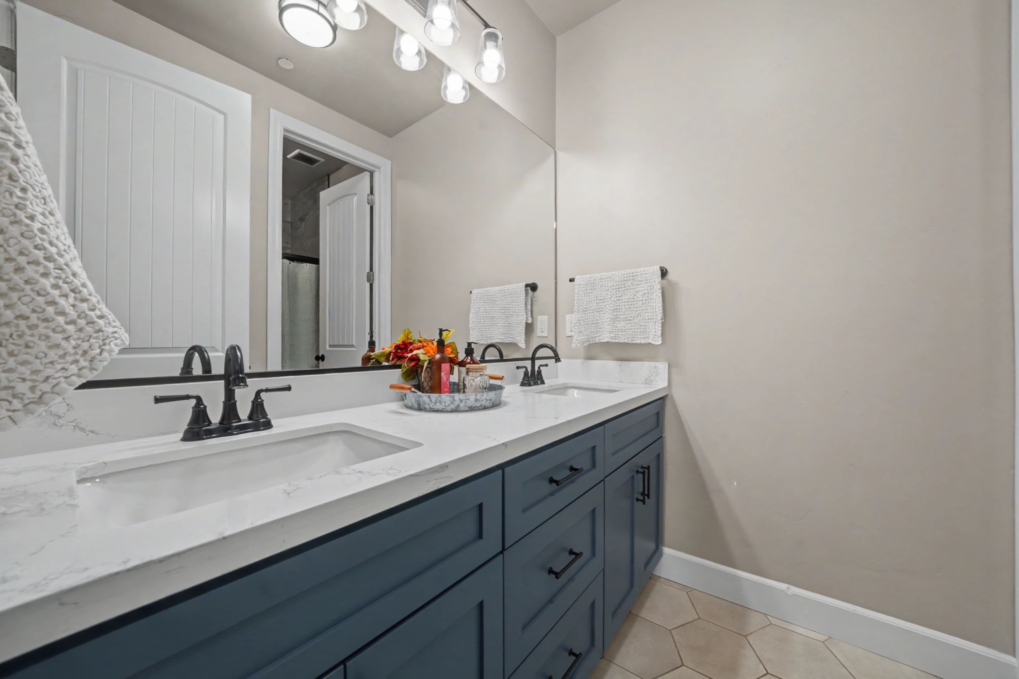  9515 Ham Luddy Road, Mountain Ranch, CA 95246 - 物件實景