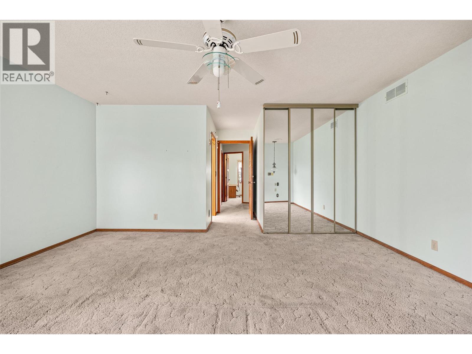 KELOWNA, British Columbia, V1V 1J5, CA, 2 Bedrooms Bedrooms, ,2 BathroomsBathrooms,Residential,For Sale,1948319