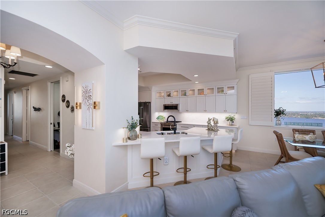 Fort Myers, Florida, 33901, United States, 3 Bedrooms Bedrooms, ,2 BathroomsBathrooms,Residential,For Sale,2037285