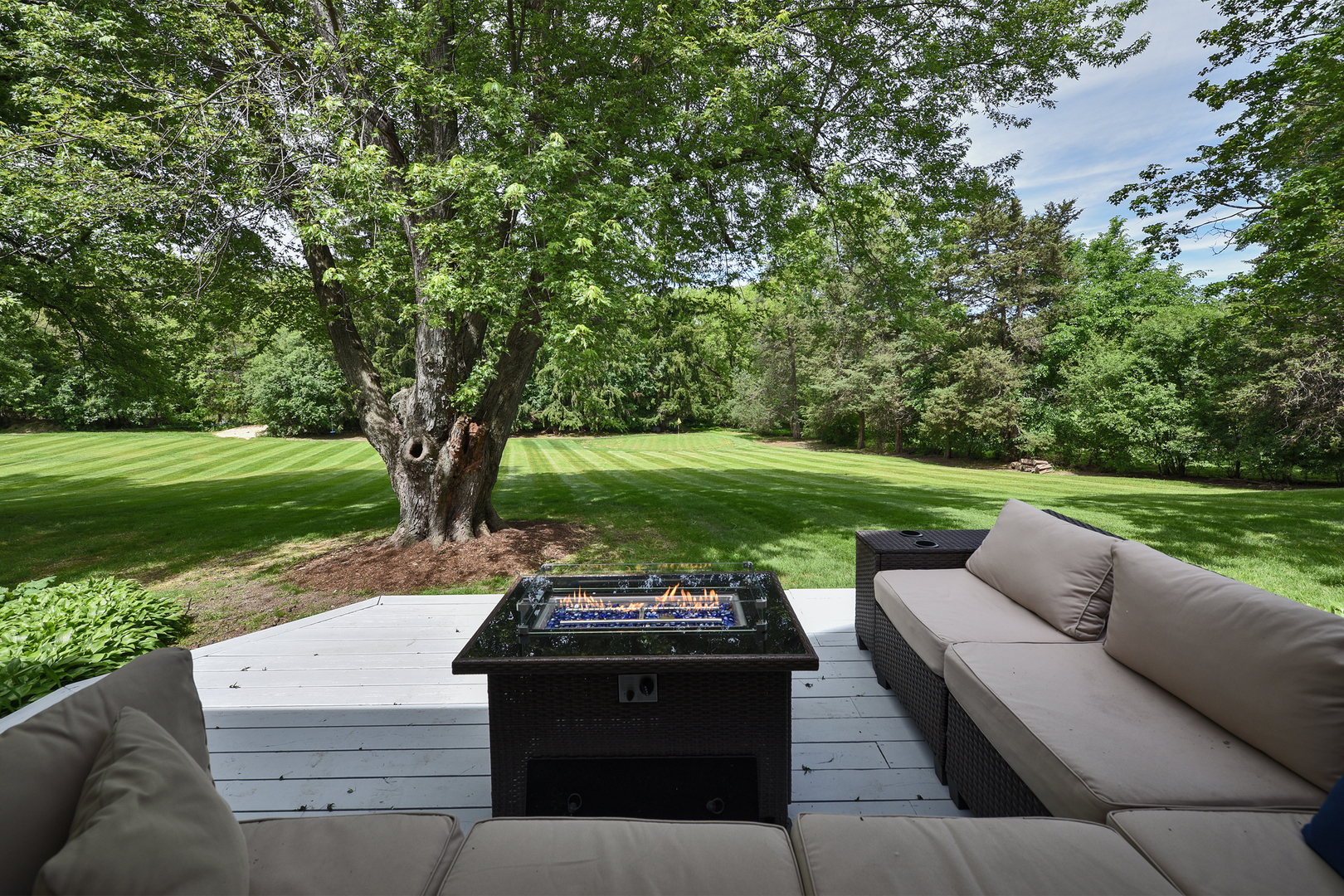 Inverness, Illinois, 60067, United States, 6 Bedrooms Bedrooms, ,7 BathroomsBathrooms,Residential,For Sale,2047955
