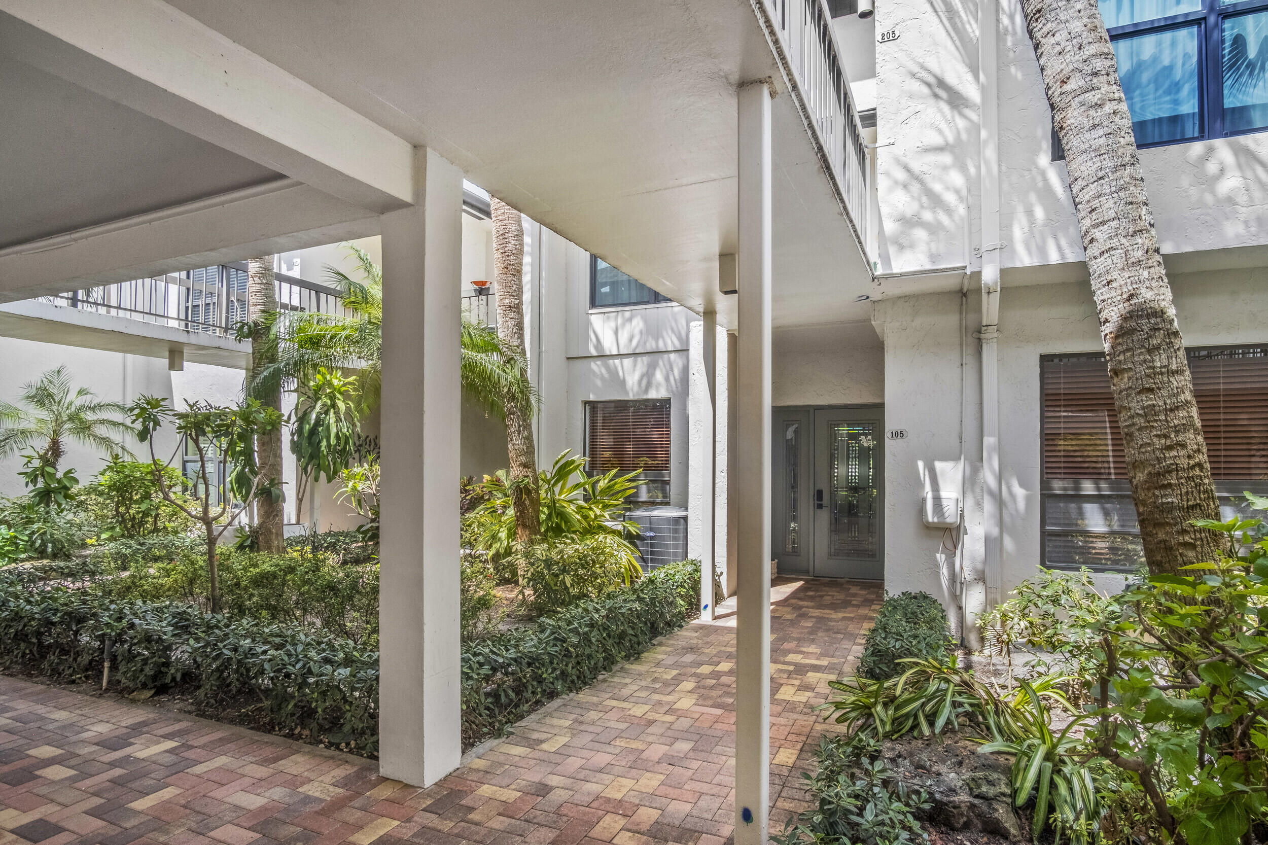 Delray Beach, Florida, 33445, United States, 2 Bedrooms Bedrooms, ,2 BathroomsBathrooms,Residential,For Sale,1934680