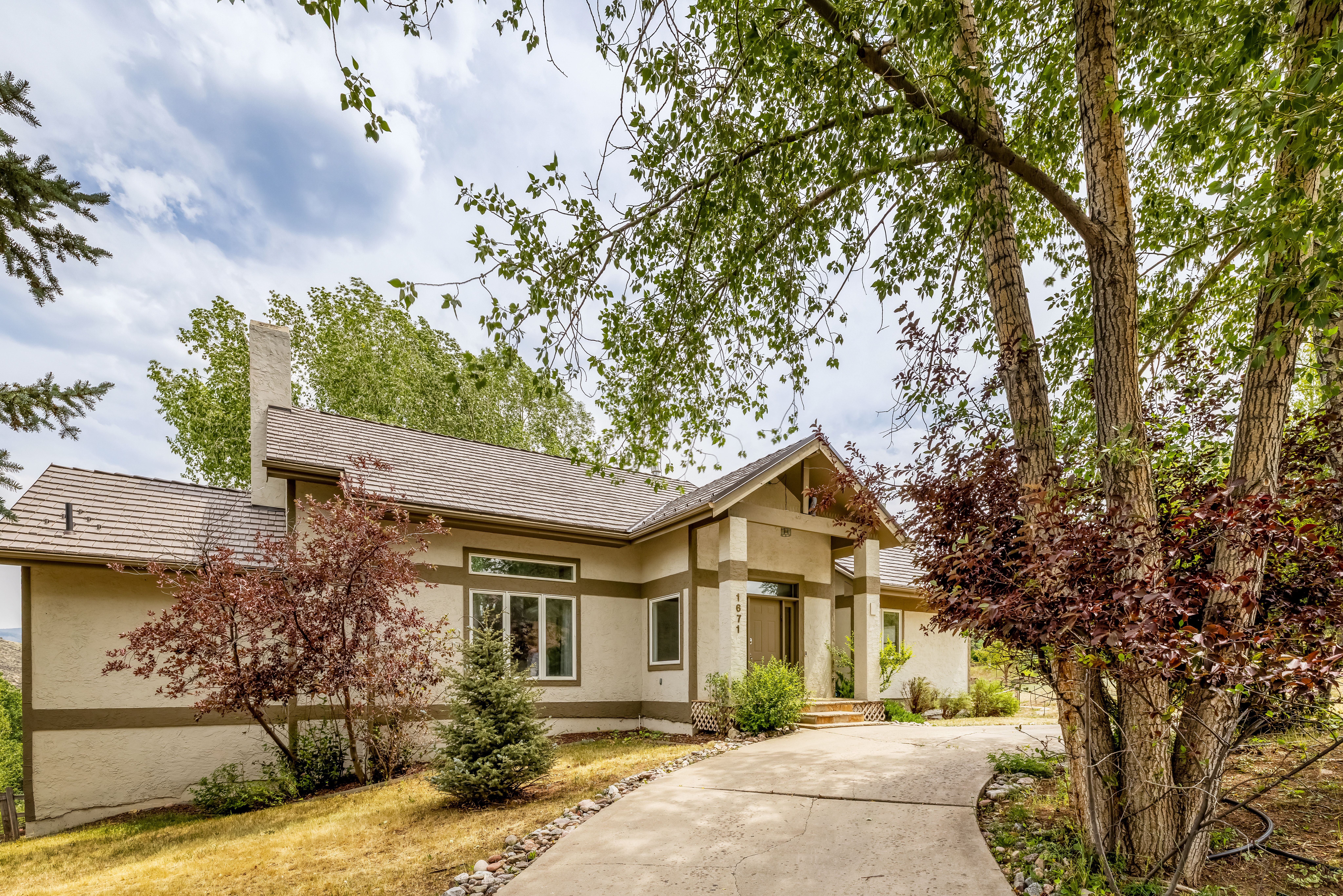  Spacious Five-Bedroom Residence with a Prime Ski-Slope View - 物件實景