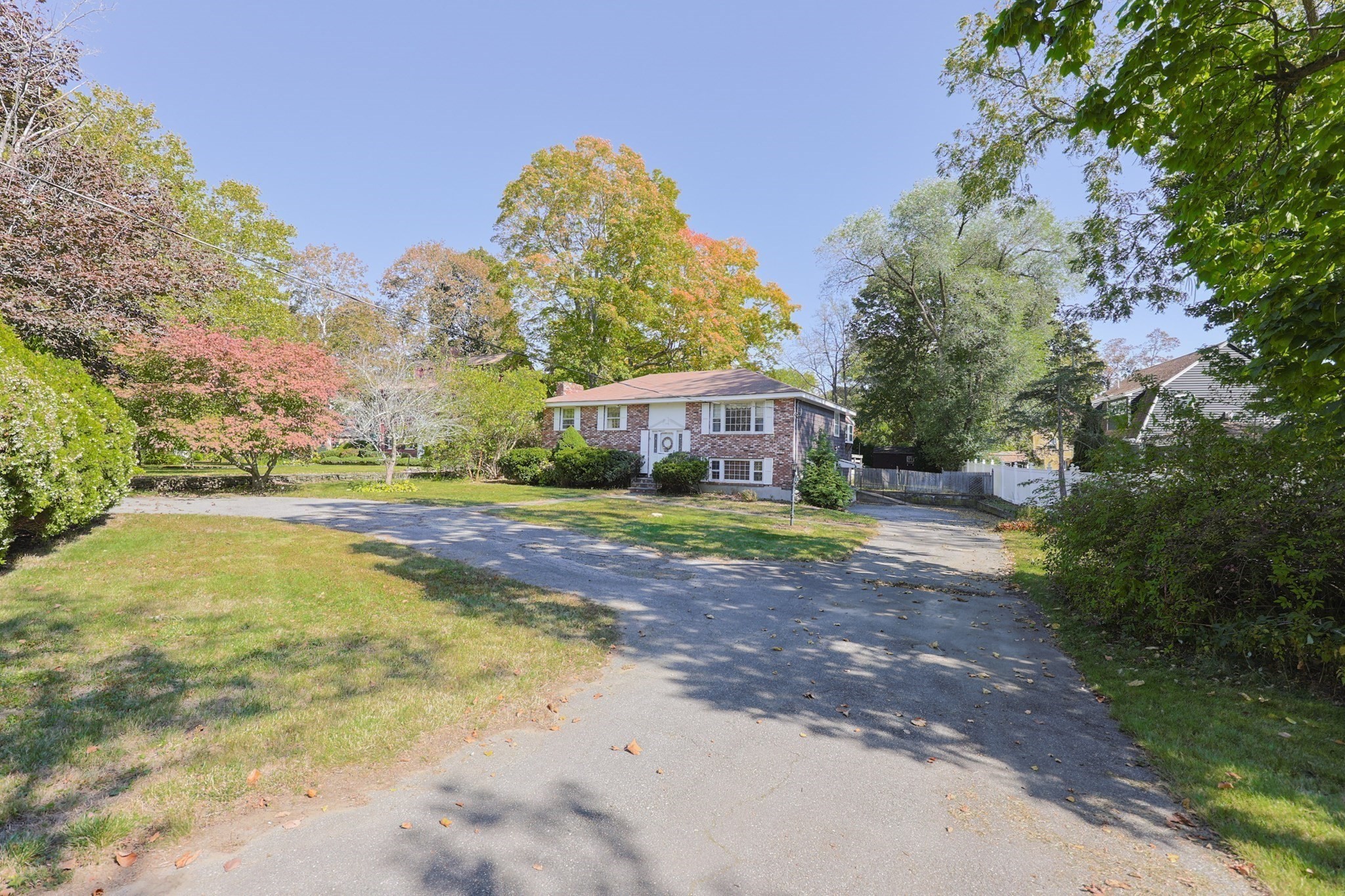 Reading, Massachusetts, 01867, United States, 3 Bedrooms Bedrooms, ,1 BathroomBathrooms,Residential,For Sale,1979486